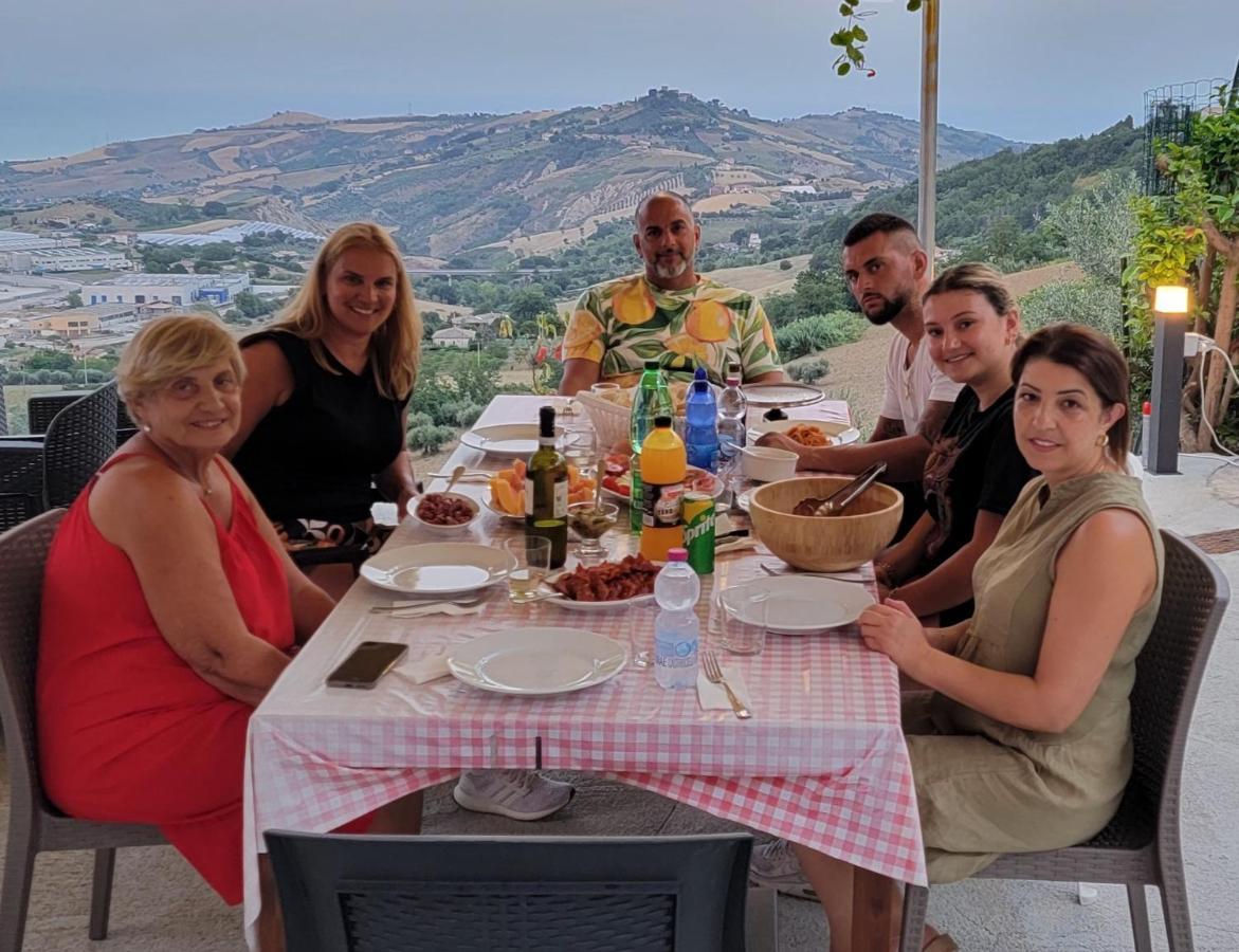 La Terrazza Motta Bed & Breakfast Atri Ngoại thất bức ảnh