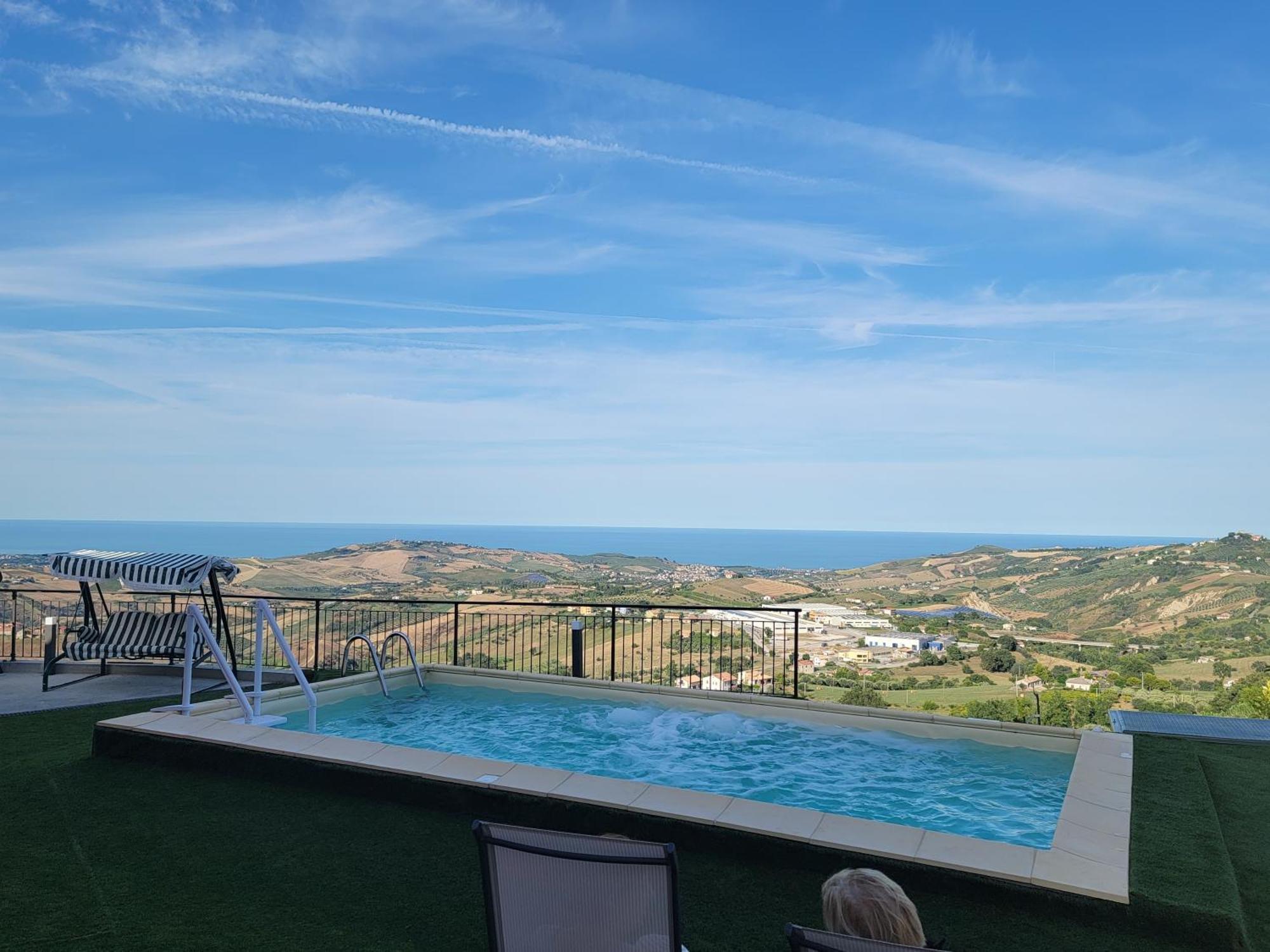 La Terrazza Motta Bed & Breakfast Atri Ngoại thất bức ảnh