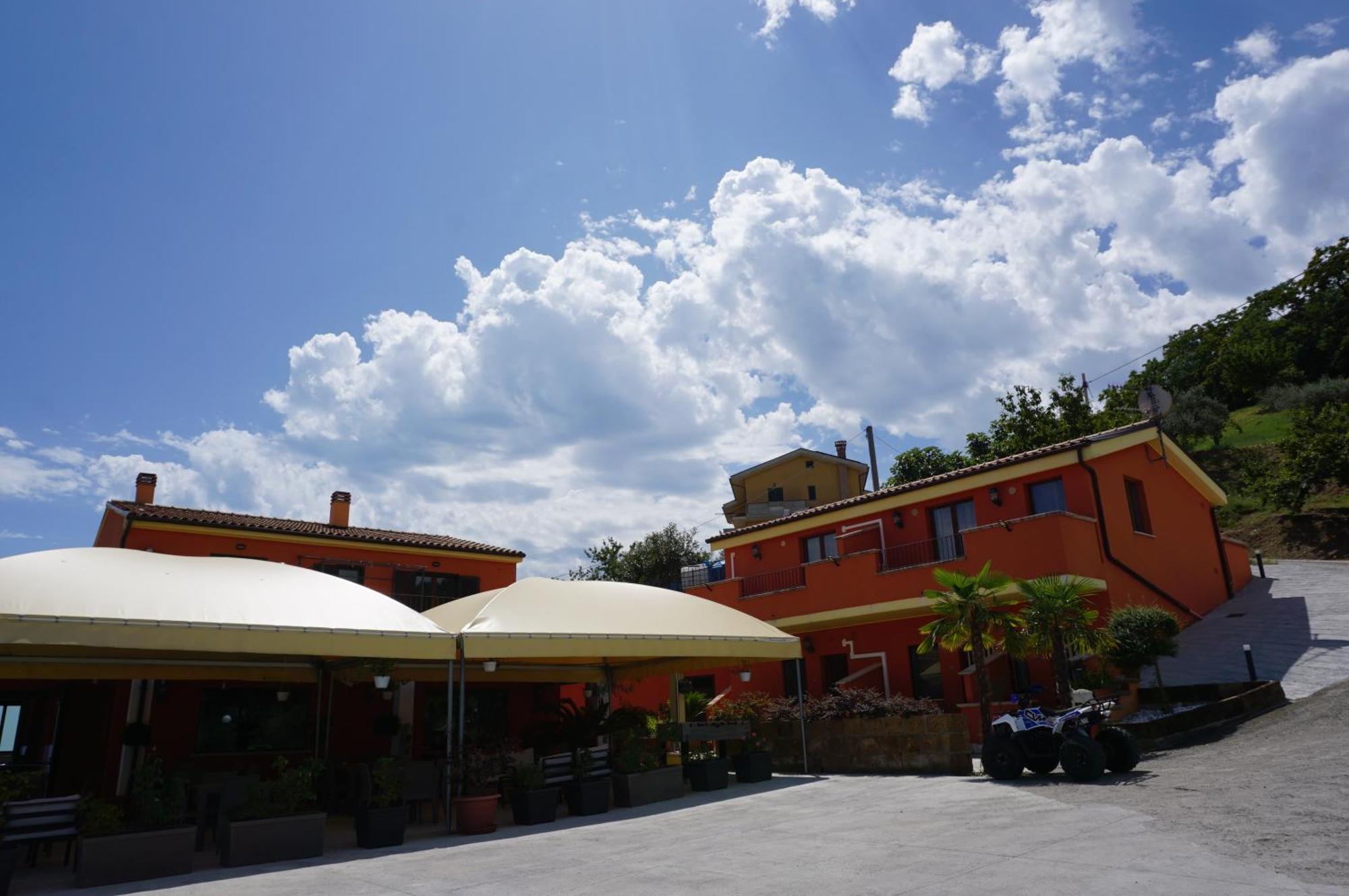 La Terrazza Motta Bed & Breakfast Atri Ngoại thất bức ảnh